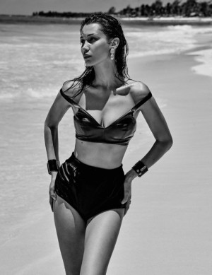 image 7 in Bella Hadid Bomen gallery