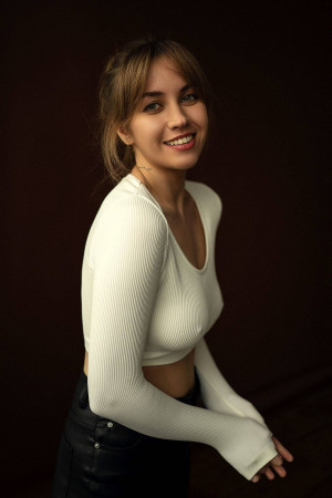 image 6 in braless b gallery