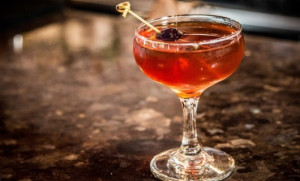 image 7.-Manhattan in cocktails gallery