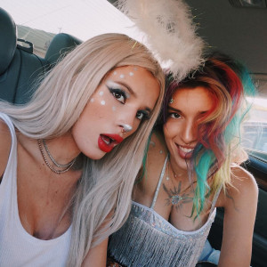 image 3 in Dani Thorne gallery