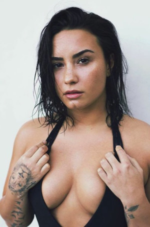 image 6 in demi Lovato gallery
