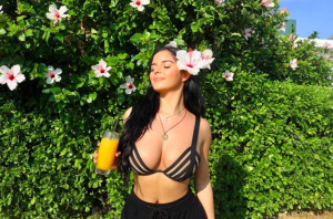image 5 in demi rose verjaardag gallery