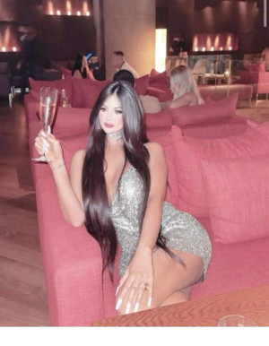 image 14 in dom selfie gallery