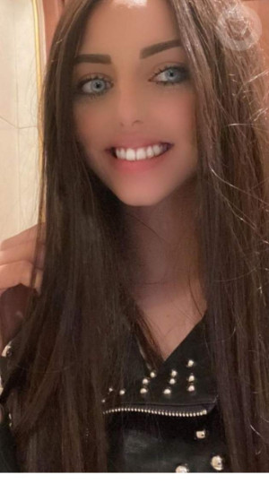 image 18 in dom selfie gallery