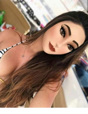 image 20 in dom selfie gallery