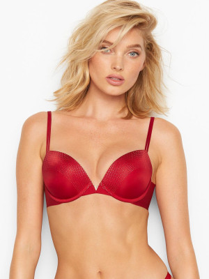 image 19 in Elsa Hosk 112018 gallery