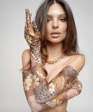 image IMG_9885 in Emrata gallery