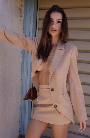 image IMG_4915 in Emrata gallery