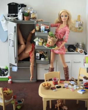 image 8 in foute barbie gallery