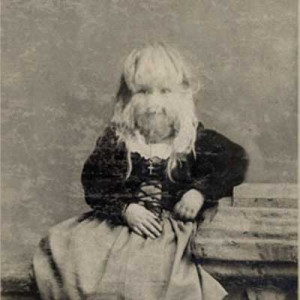 image 4.-Alice-Doherty in freaks gallery