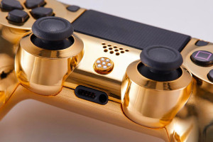 image 1 in Gouden controller gallery