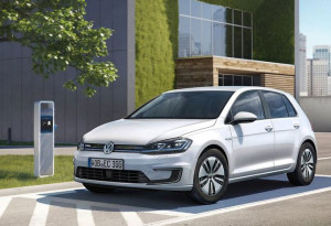 image 1.-VW-e-Golf-100-punten in gruun otto's gallery