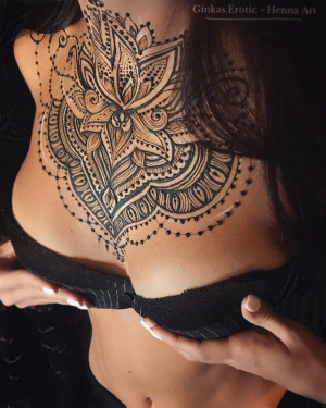 image 11 in Henna Tattoos gallery