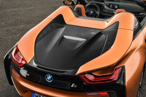 image 18 in i8 gallery