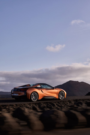 image 30 in i8 gallery
