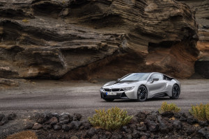 image 3 in i8 gallery