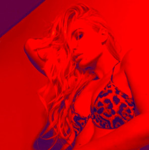 image 6 in Iggy Azalea gallery