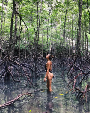 image 10 in Josephine Skriver Bad gallery