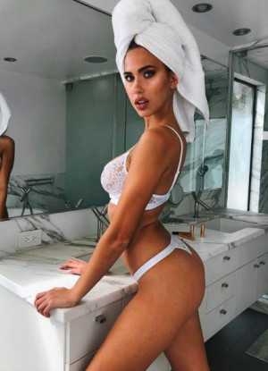 image 4 in Kara Del Toro gallery