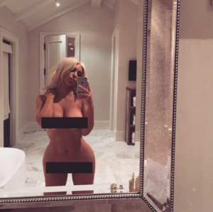 image 15 in Kardashian selfie gallery