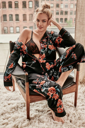 image 2 in kate Upton amai amai gallery