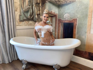 image 6 in kerry katona gallery