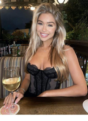 image 3 in kerstlingerie gallery
