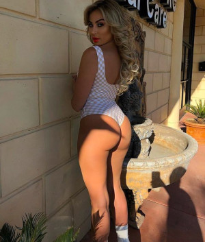 image 13 in Khloe Terae gallery