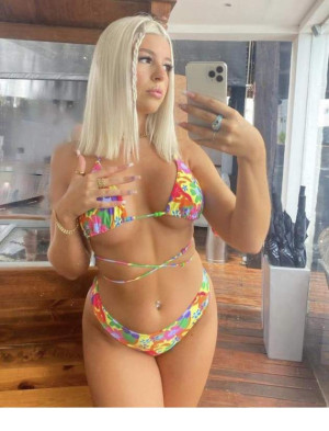 image 1 in kleine bikini's gallery