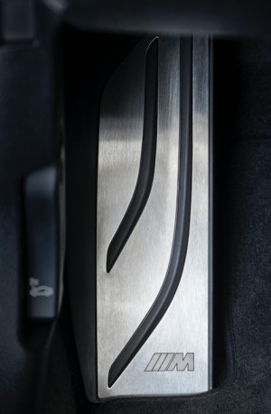 image 12 in M140i gallery