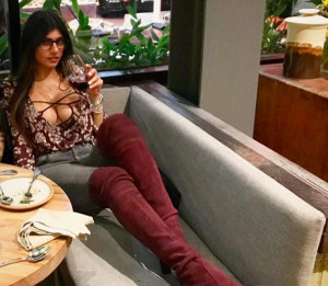 image 8 in mia Khalifa gallery