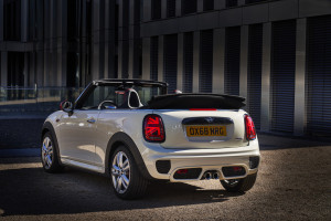 image 18 in mini jcw gallery