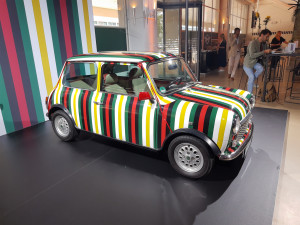 image 2 in MINI SE gallery