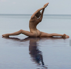 image IMG_2976 in Naakt Yoga-meisje  gallery
