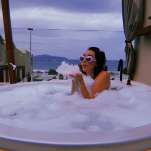 image 3 in Noah Cyrus gallery