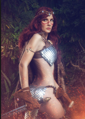 image Schermafbeelding-2017-11-07-om-20.06.03 in Red Sonja gallery