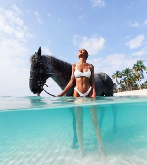 image 4 in Renee Somerfield gallery