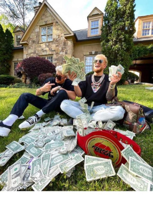 image 28 in rijk op insta gallery