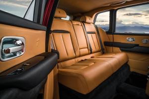 image 7 in Rolls-Royce Cullinan gallery