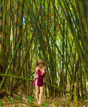 image 6 in Sara Underwood 042018 gallery