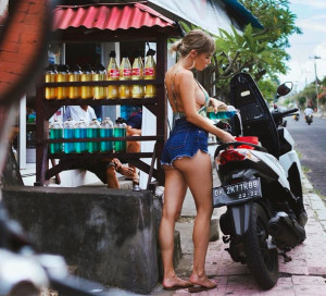 image 6 in Sara Underwood Indonesie gallery