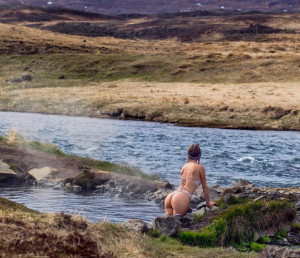 image 7 in Sara Underwood Indonesie gallery