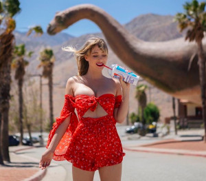 image 10 in Sara Underwood Peper gallery