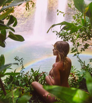 image 22 in Sara Underwood Peper gallery