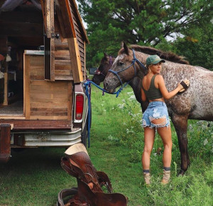 image 3 in Sara Underwood Peper gallery
