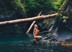 image 4 in Sara Underwood Peper gallery