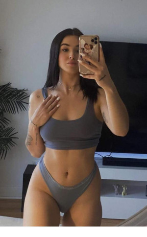 image 4 in selfie, selfie gallery