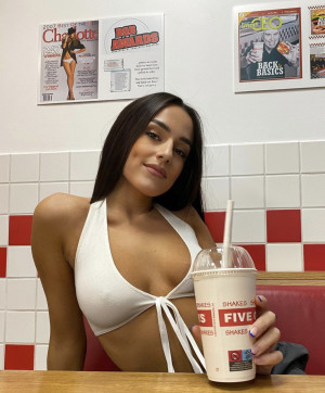 image IMG_0687 in Selina Five Guys  gallery