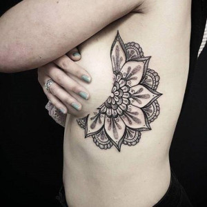 image 19 in sideboobtattoo gallery