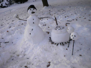 image 5 in sneeuwmannen gallery